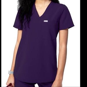 NEW with tags Figs scrub top in purple